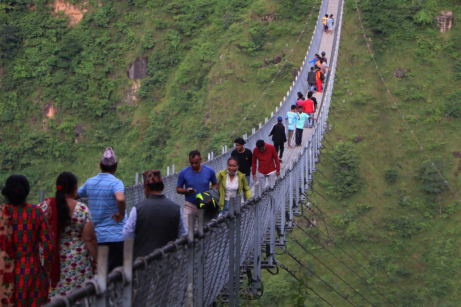 लामो पुलले बढायो बागलुङमा पर्यटक